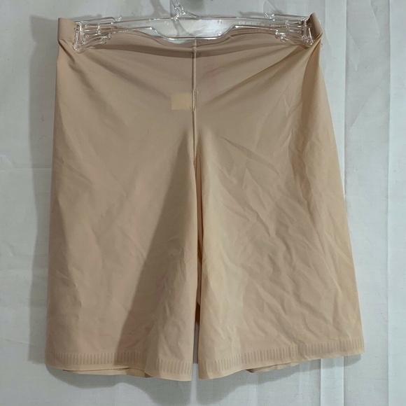 Spanx Womens NWT Thinstincts Girl Short Underwear Shapewear Size XS - Picture 2 of 5